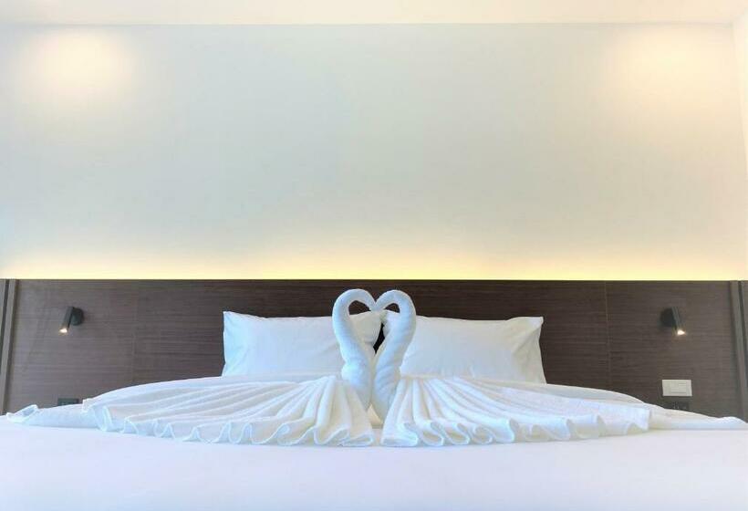 غرفة ديلوكس, Geen Hotel Chonburi