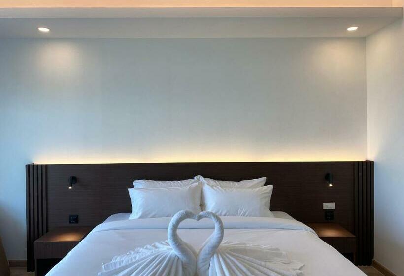 带大床的豪华间, Geen Hotel Chonburi