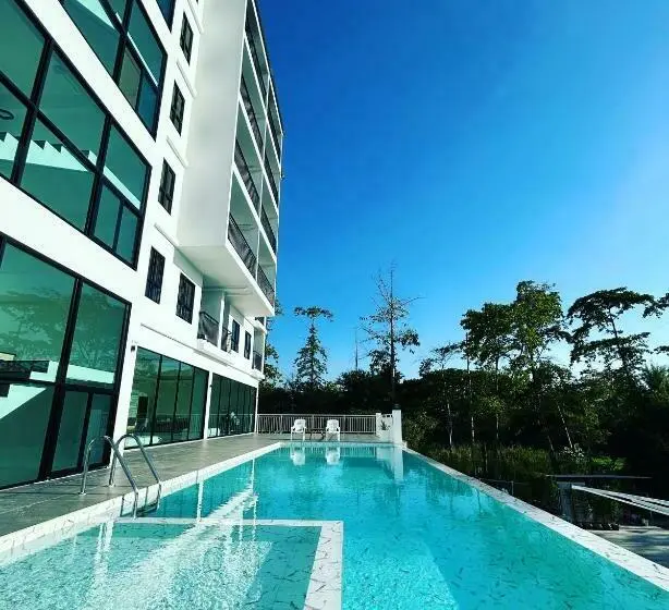 キングサイズベッドのデラックスルーム, Geen Hotel Chonburi