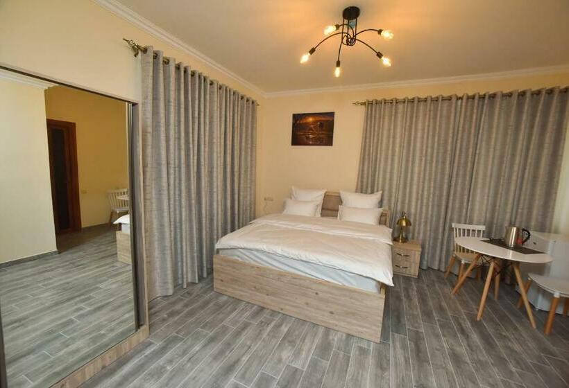 Camera Standard Individuale, Altunyan