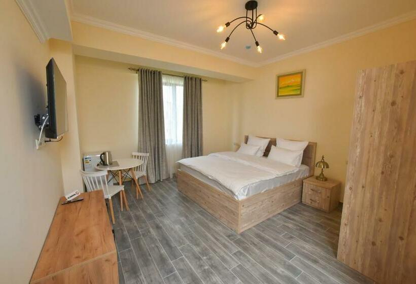 Camera Standard, Altunyan