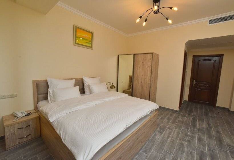 اتاق استاندارد, Altunyan