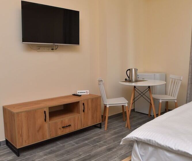 Camera Standard, Altunyan