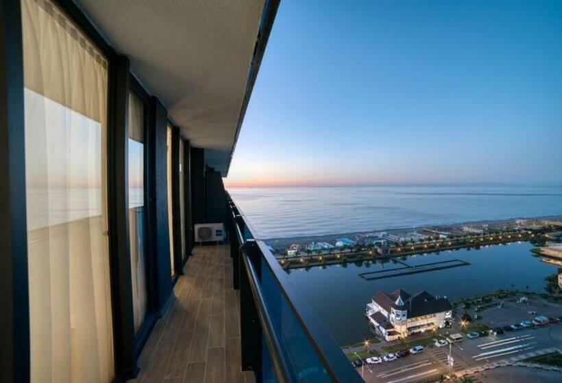 سوییت با چشم‌انداز دریا, Orbi Hotel City Sea View Batumi
