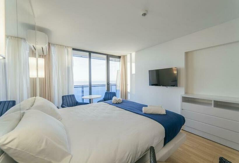 سوییت با چشم‌انداز دریا, Orbi Hotel City Sea View Batumi