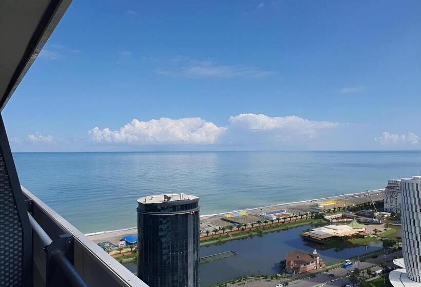 سوییت با چشم‌انداز دریا, Orbi Hotel City Sea View Batumi