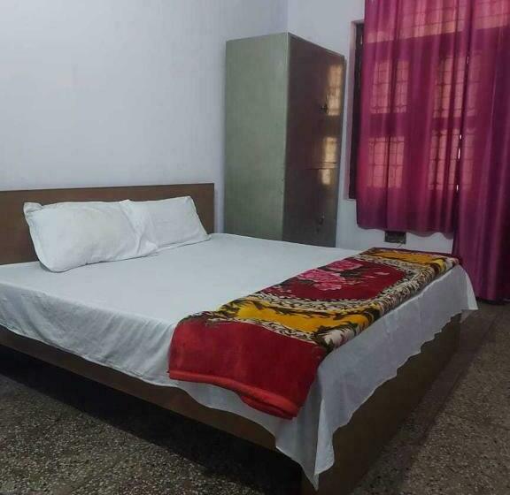 غرفة كلاسيكية ثلاثية, Spot On 81158 Pratiksha Homes