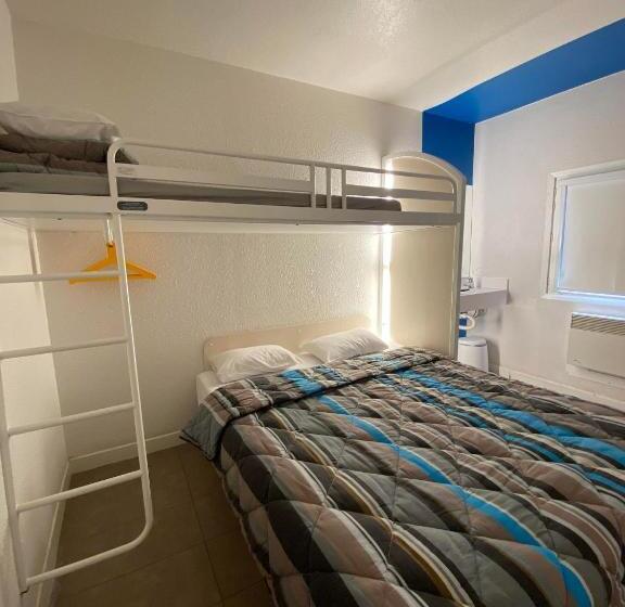 Номер Стандарт, N&z Hotels