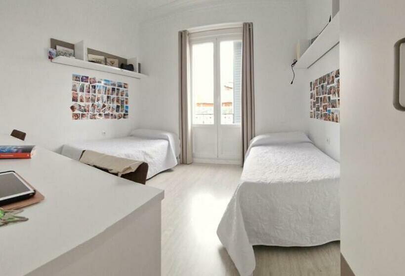 اتاق استاندارد, Space Center Madrid