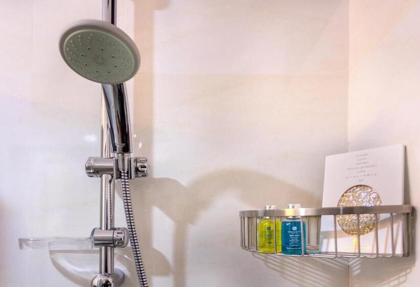 اتاق لوکس, Beehive Central