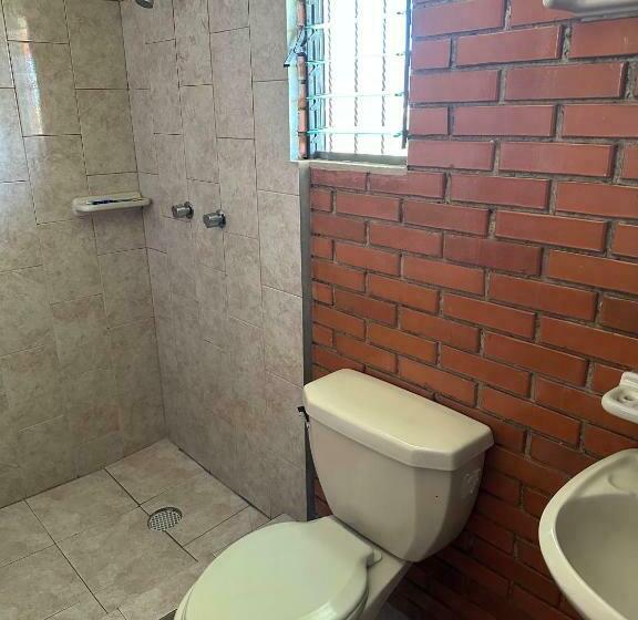 이코노미 룸, Villa Del Rey