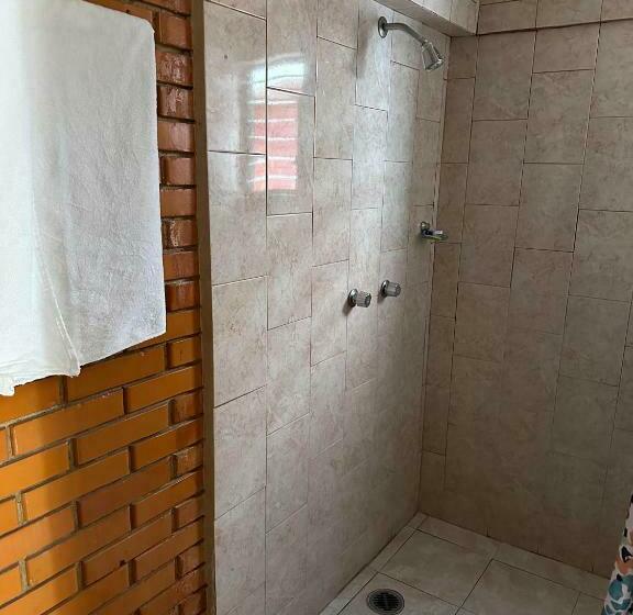 이코노미 룸, Villa Del Rey