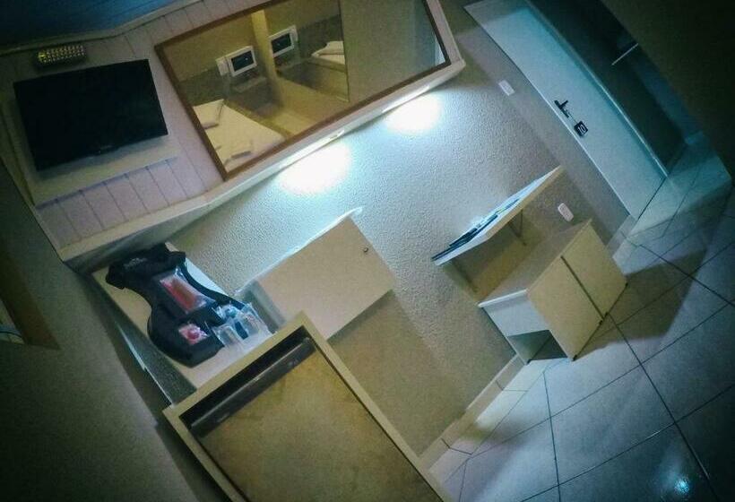 标准间, Motel Scorpios