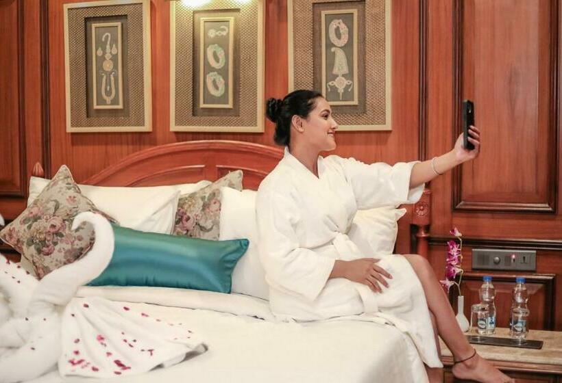 スイート, Regenta Central Lucknow By Royal Orchid Hotels Limited