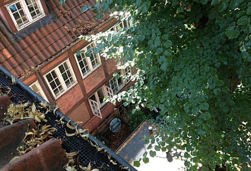 标准单人间共用浴室, Frauenhotel Hanseatin   Women Only