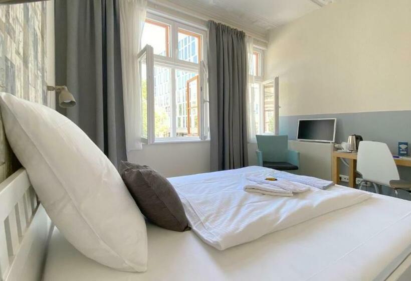 标准单人间, Frauenhotel Hanseatin   Women Only