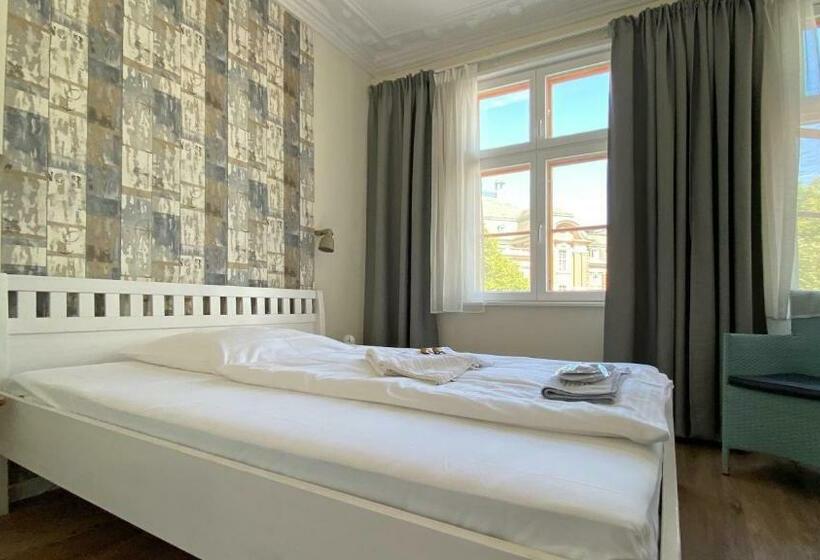 标准单人间, Frauenhotel Hanseatin   Women Only