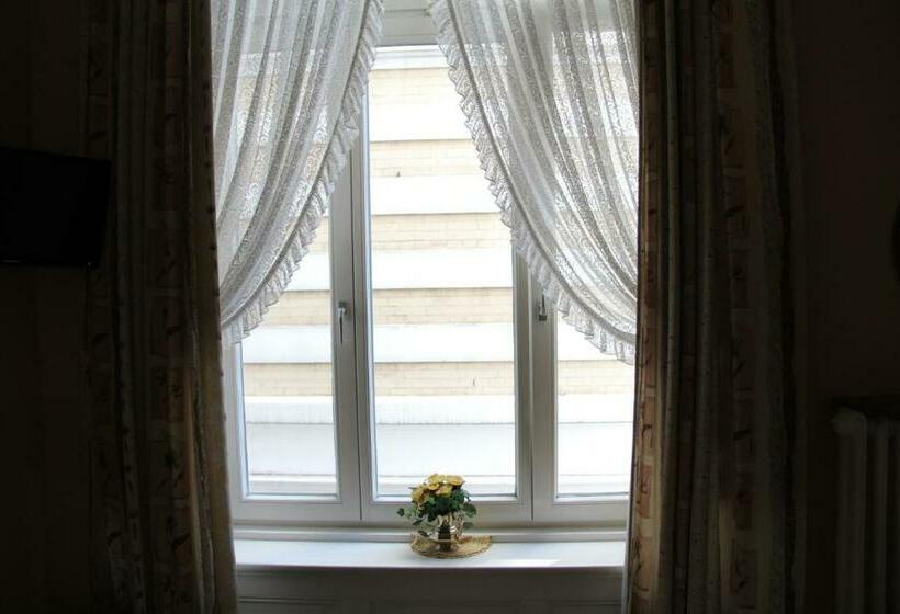 标准间, Pension Fink