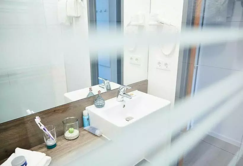 آپارتمان 1 خوابه, 7things   My Favorite Apartment