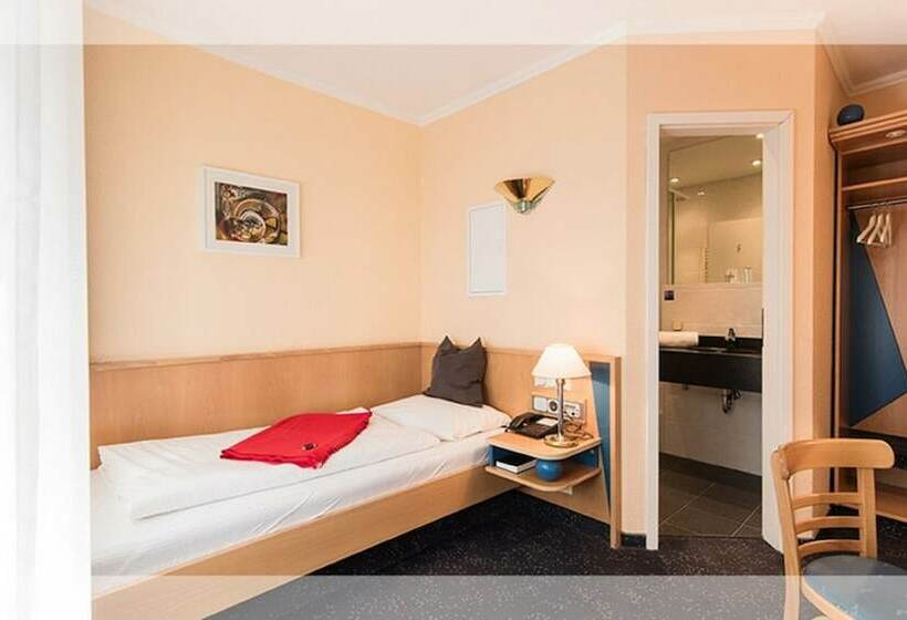 غرفة قياسية فردية, An Der Stadtmauer