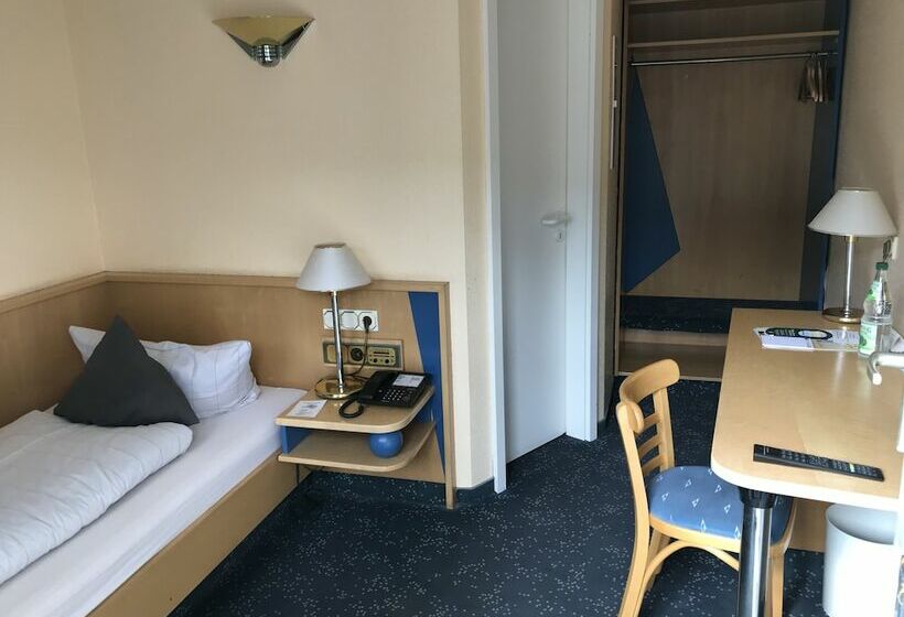 غرفة إقتصادية فردية, An Der Stadtmauer