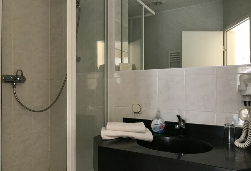 غرفة إقتصادية فردية, An Der Stadtmauer