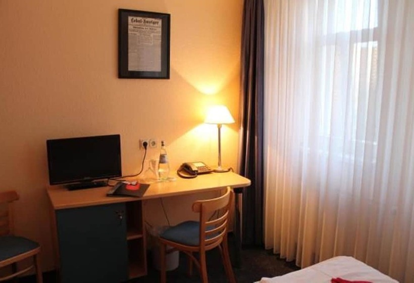 غرفة قياسية فردية, An Der Stadtmauer