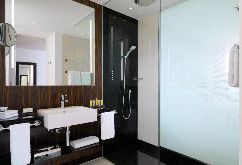 스탠다드 룸 킹사이즈 침대, Bonn Marriott