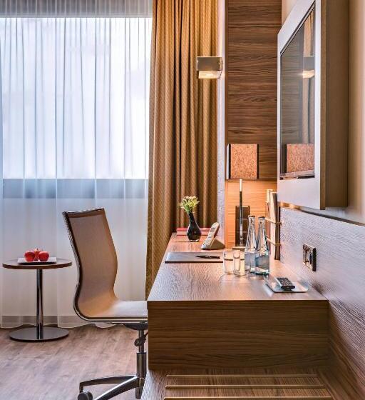 이그제큐티브 룸 킹사이즈 침대, Bonn Marriott