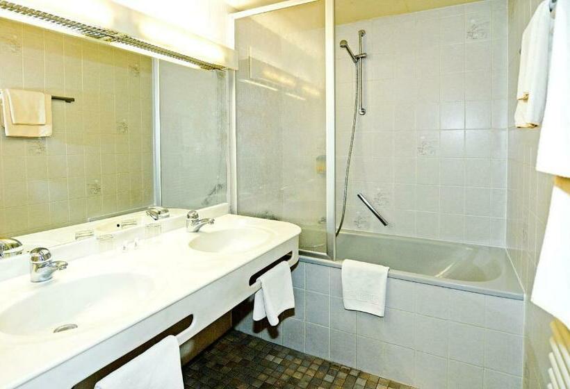 חדר סטנדרט יחיד, Café Schlack