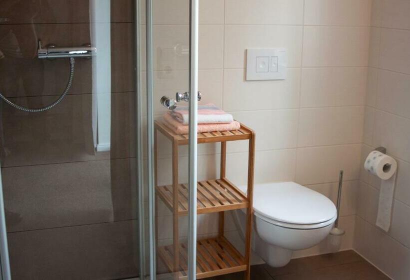 غرفة قياسية, Cafe Hehrlich   Cafe, Pension & Mehr