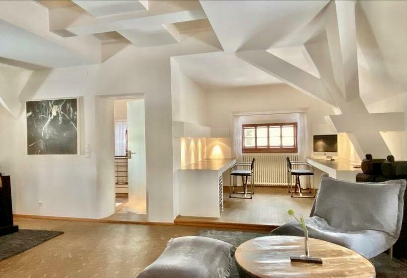 高级工作室, Denkmalschmiede Höfgen