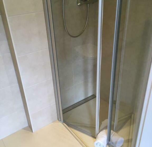 四人标准间, Gasthaus Breitenbach