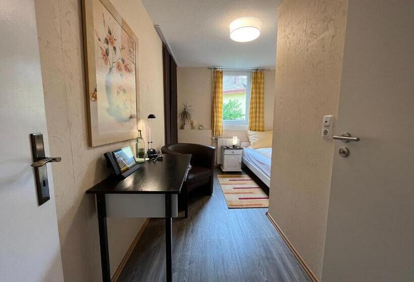 标准单人间, Gasthaus Breitenbach