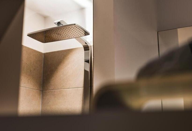 Comfort room with terrace, K99