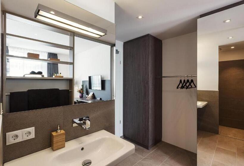 Comfort room with terrace, K99