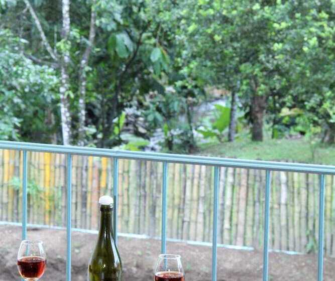 غرفة قياسية, Monte Real