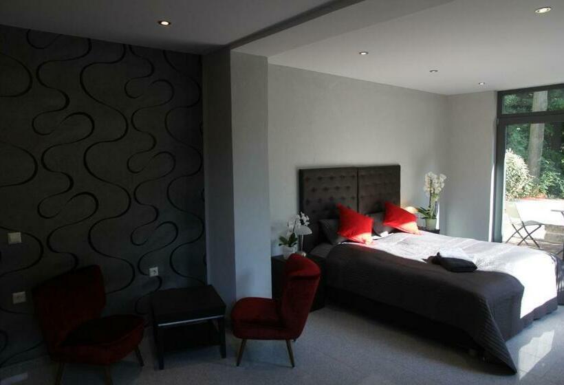 Номер Стандарт, Nella Park