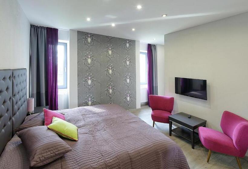 Номер Стандарт, Nella Park