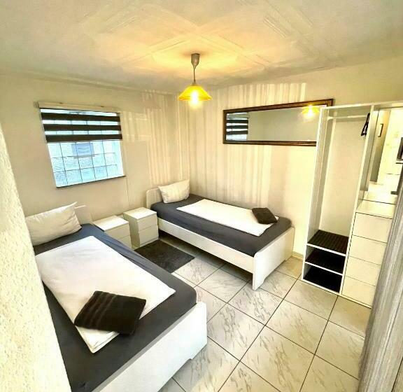 Апартаменты 3 Спальни, Nello