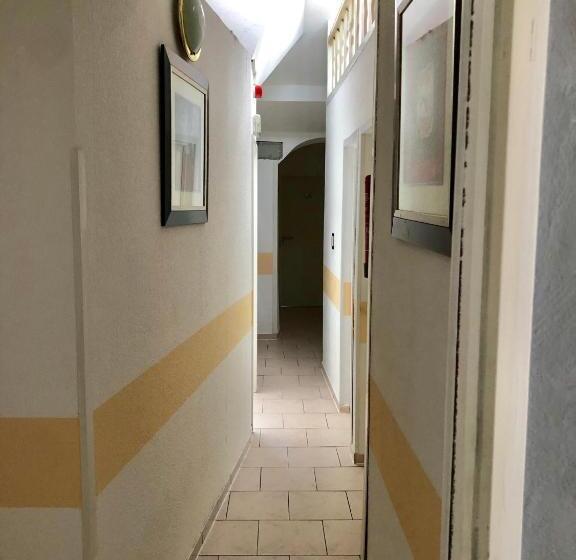 Номер Стандарт, Nello