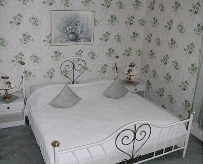 标准间, Pension Fink