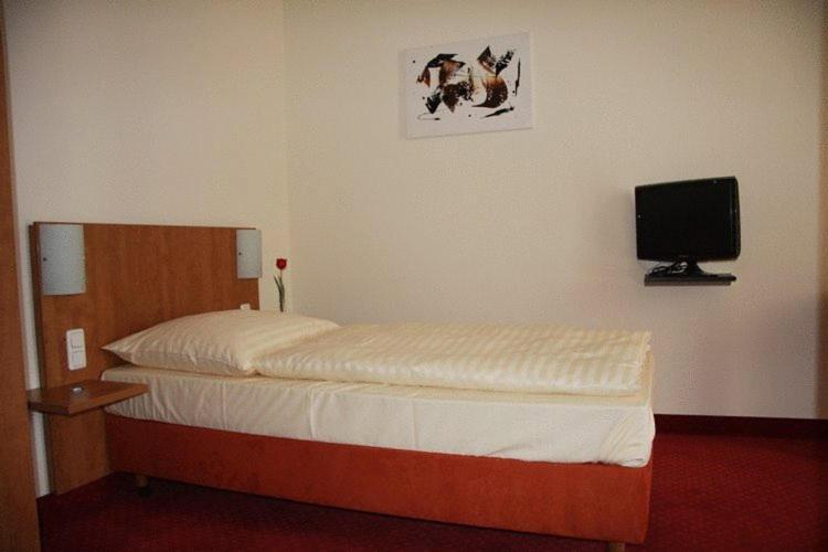 标准单人间, Restaurant Alter Hof