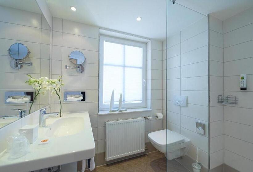 컴포트 트리플 룸, Seeschloss Sellin