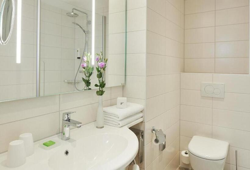 스탠다드 발코니 룸 측면 바다 전망, Seeschloss Sellin