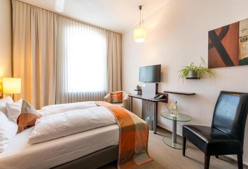 스탠다드 룸 더블 침대, Stein   Schiller S Manufaktur