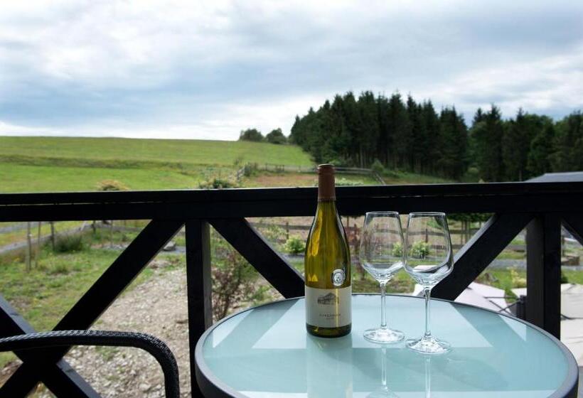 غرفة ديلوكس مزودة بشرفة, Landhotel Flora & Fauna