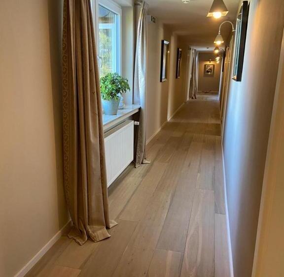 غرفة ديلوكس مزودة بشرفة, Landhotel Flora & Fauna