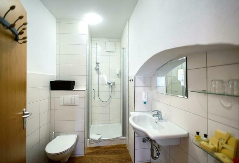 غرفة قياسية, Zum Handtuch