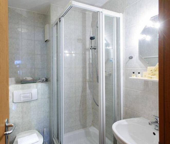 غرفة أساسية, Zum Handtuch